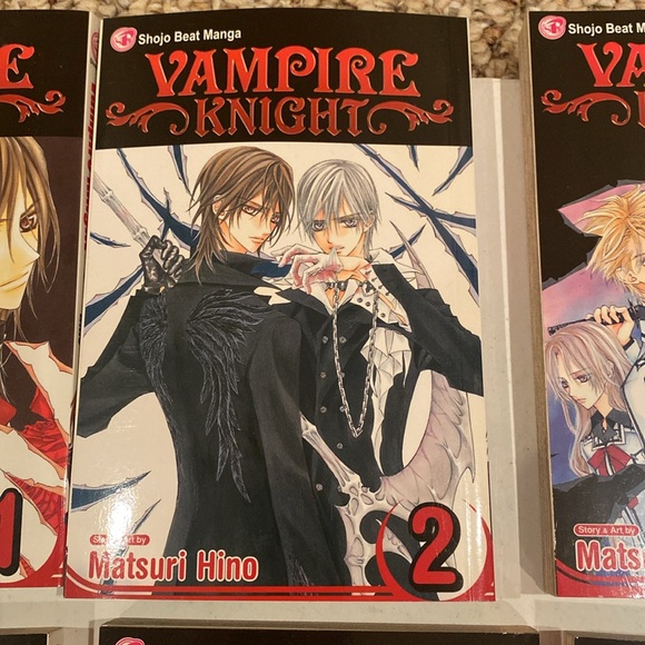 NWT Vampire Knight Graphic Novels, Volumes 1-8 - Picture 3 of 9